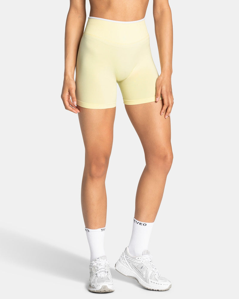 Contrastline Sculpt Scrunch Shorts "Butter Yellow"