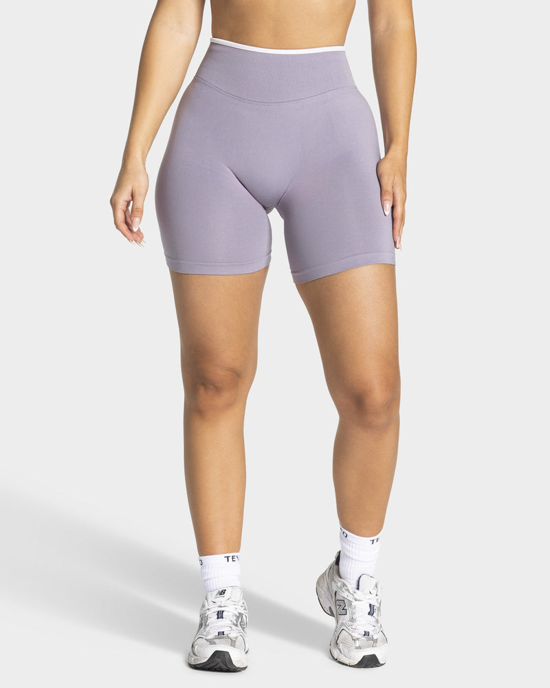 Contrastline Sculpt Scrunch Shorts "Lavendel"