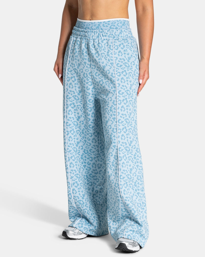 Contrastline Wide Leg Jogger "Leo Babyblau"