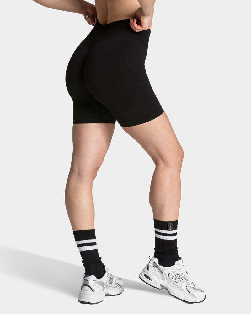 Lift Sculpt Scrunch Shorts "Schwarz"