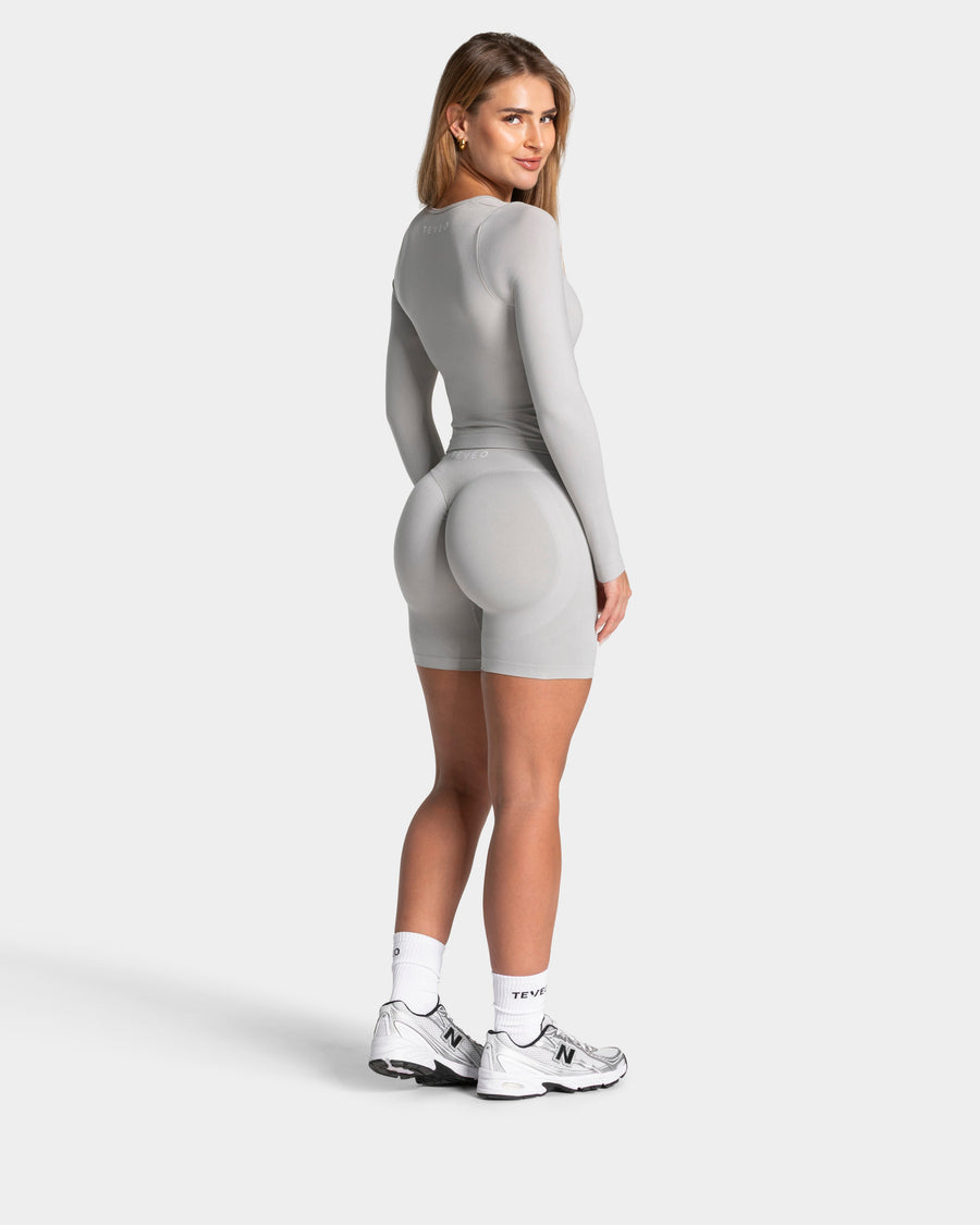 Charming Pro Lifted Scrunch Shorts "Moon"