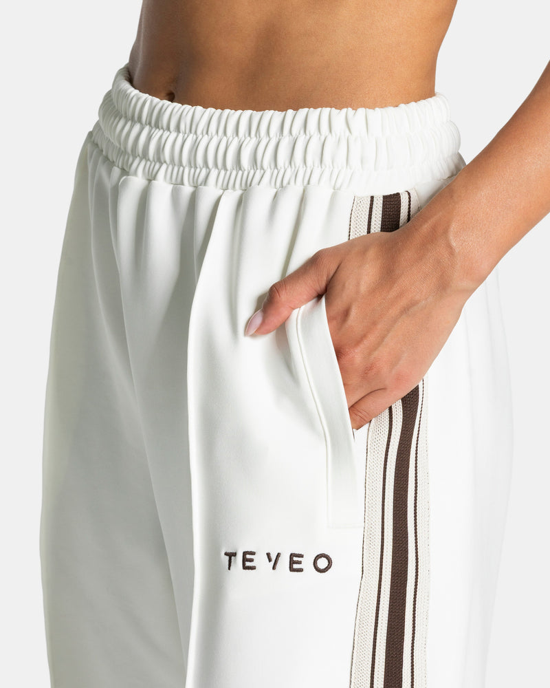 Club Straight Leg Jogger Women "Off White"