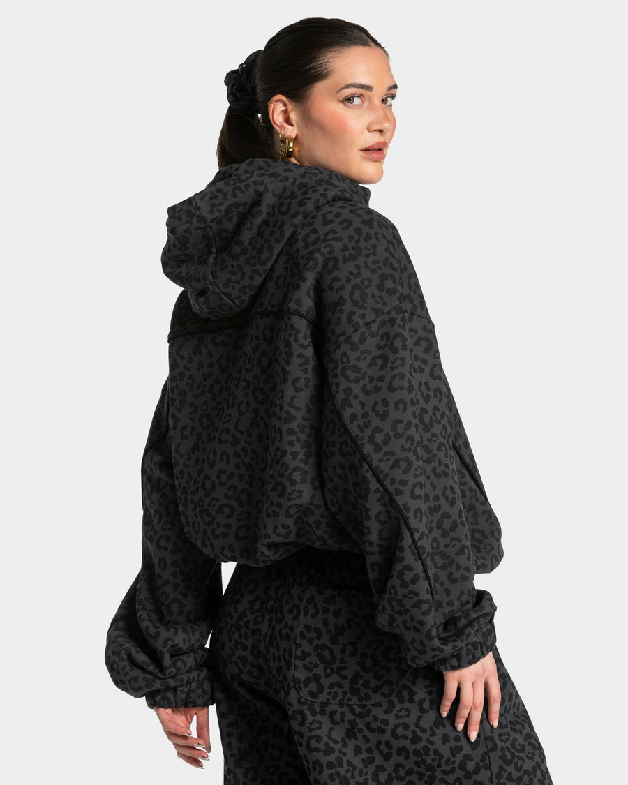 Contrastline Hooded Sweater "Leo Schwarz"