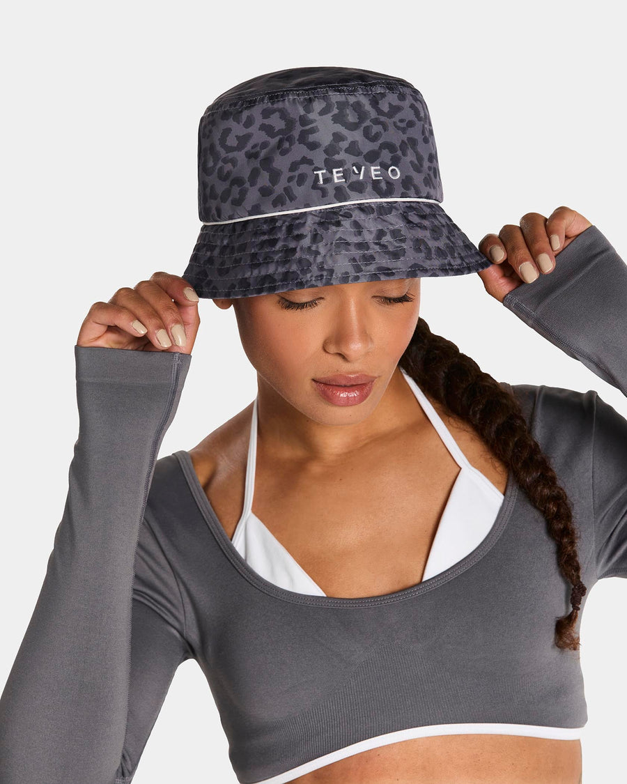 Contrastline Bucket Hat "Leo Graphit"