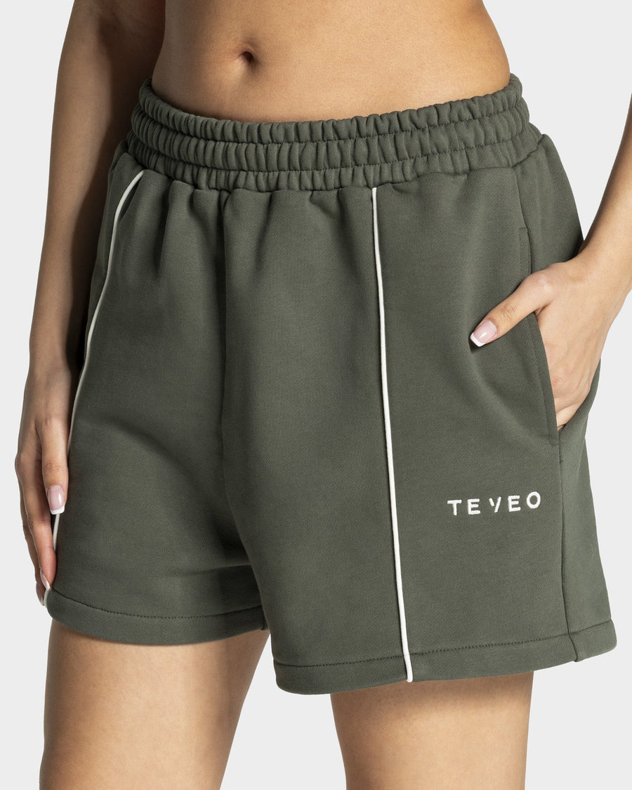 Contrastline Oversized Shorts "Khaki"