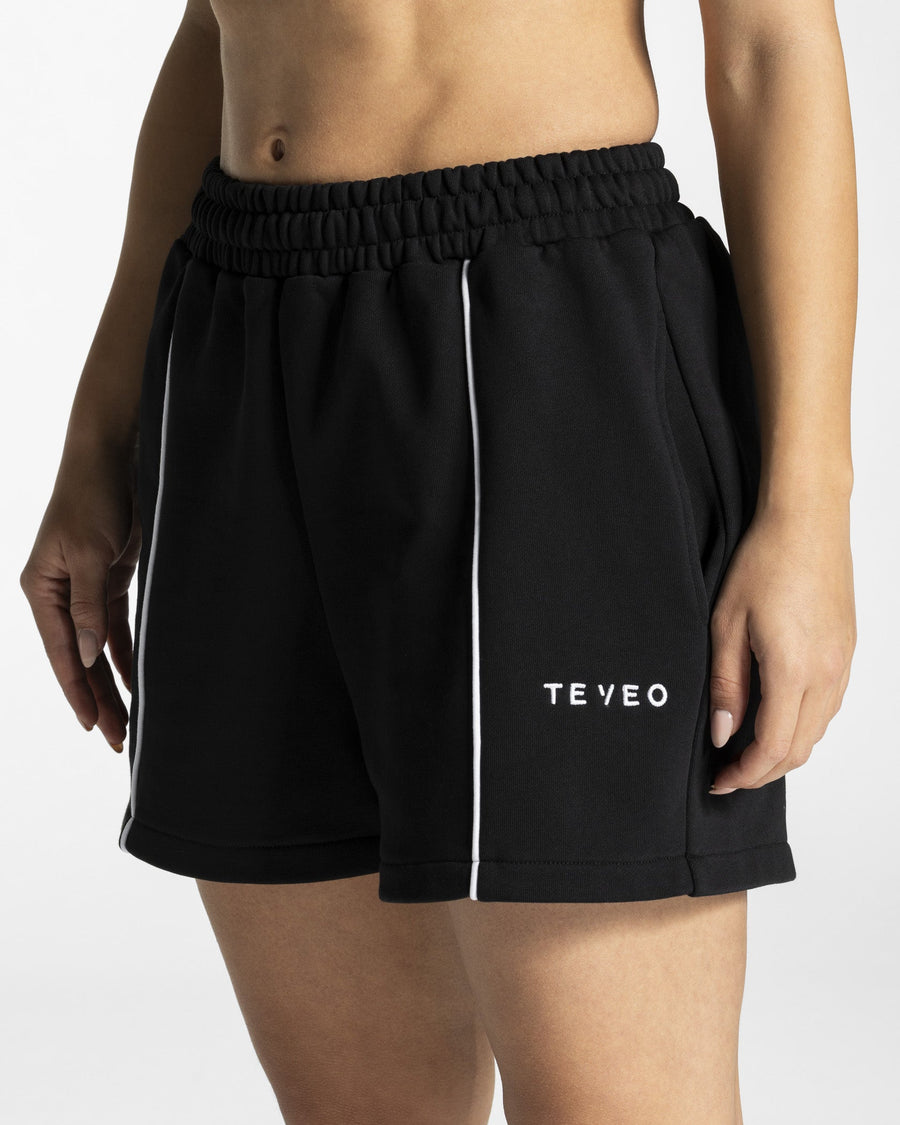 Contrastline Oversized Shorts "Schwarz"