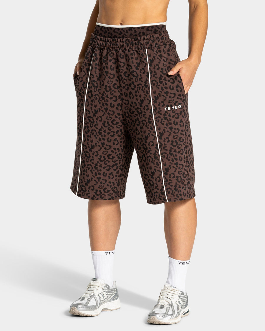 Contrastline Oversized Jorts "Leo Espresso"