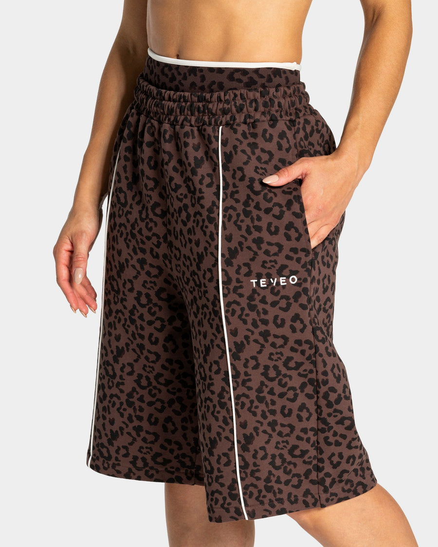 Contrastline Oversized Jorts "Leo Espresso"
