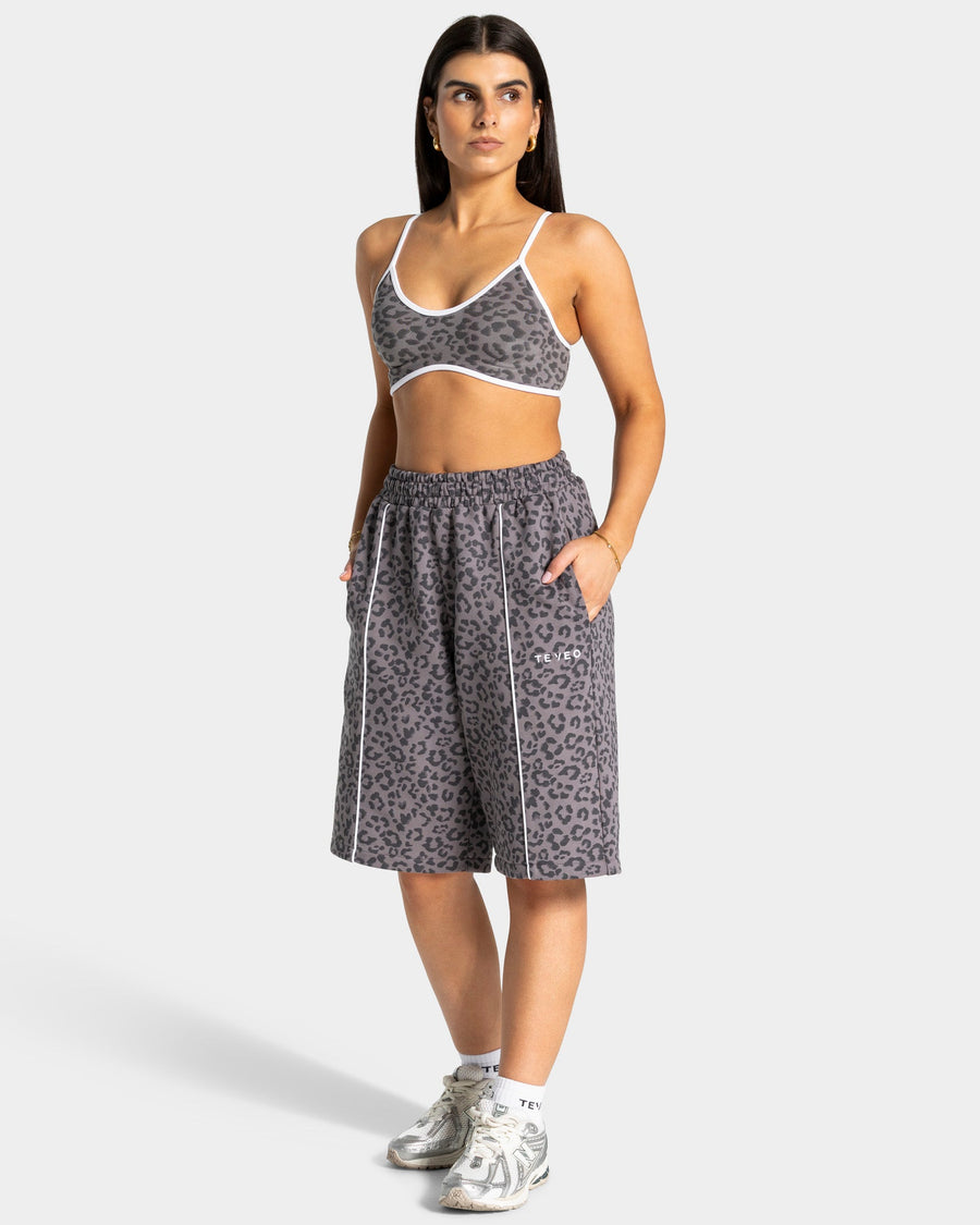Contrastline Oversized Jorts "Leo Graphit"