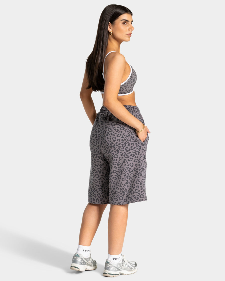 Contrastline Oversized Jorts "Leo Graphit"