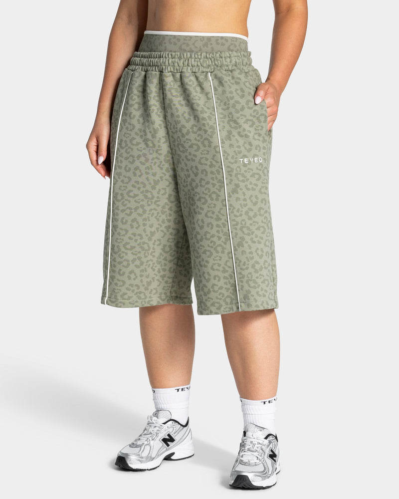 Contrastline Oversized Jorts "Leo Khaki"