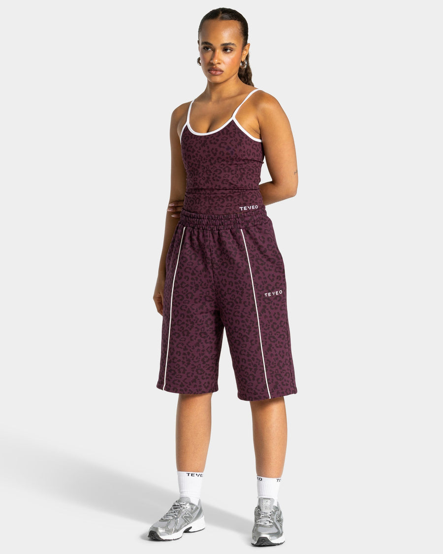 Contrastline Oversized Jorts "Leo Merlot"