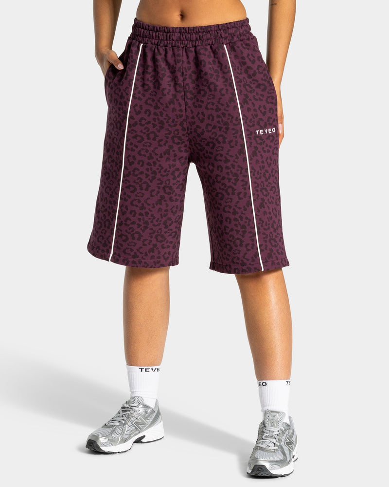 Contrastline Oversized Jorts "Leo Merlot"