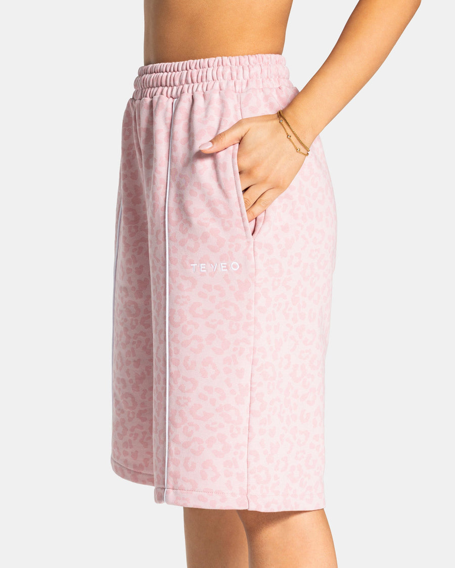 Contrastline Oversized Jorts "Leo Rosa"