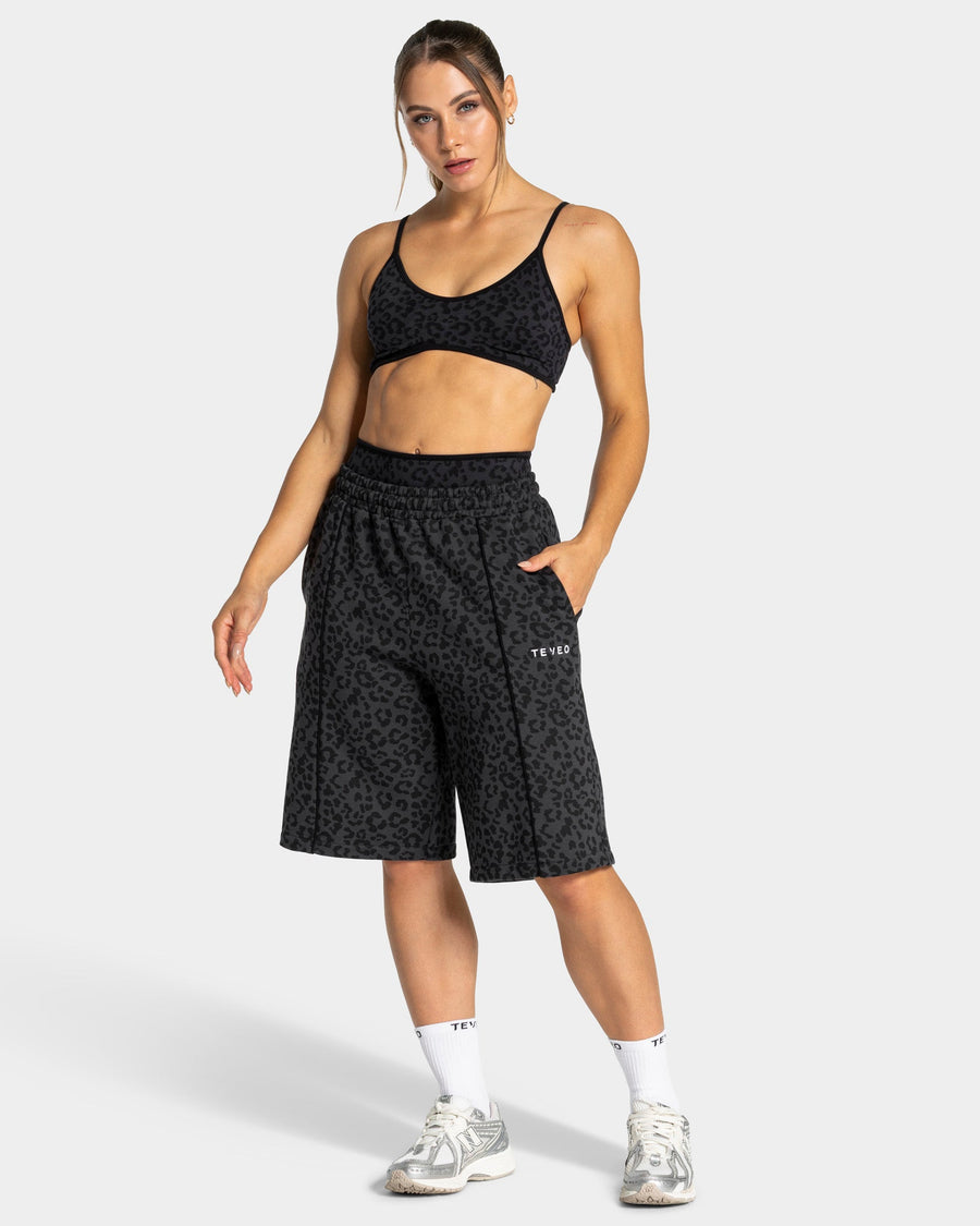 Contrastline Oversized Jorts "Leo Schwarz"