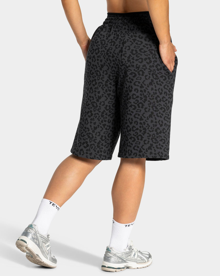 Contrastline Oversized Jorts "Leo Schwarz"