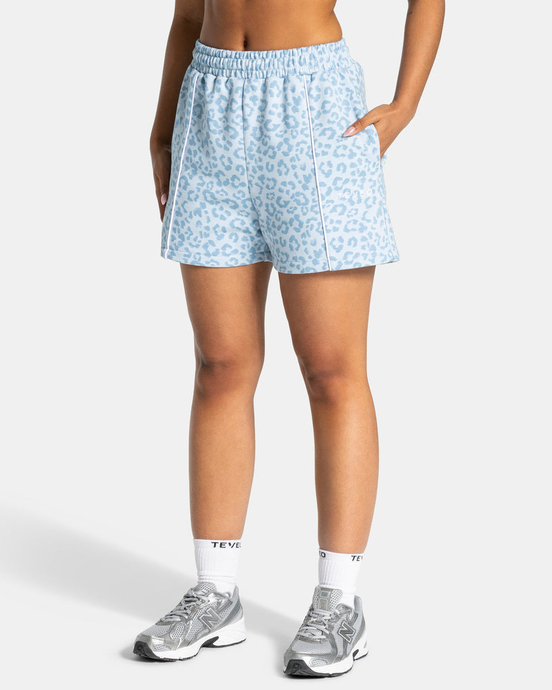 Contrastline Oversized Shorts "Leo Babyblau"