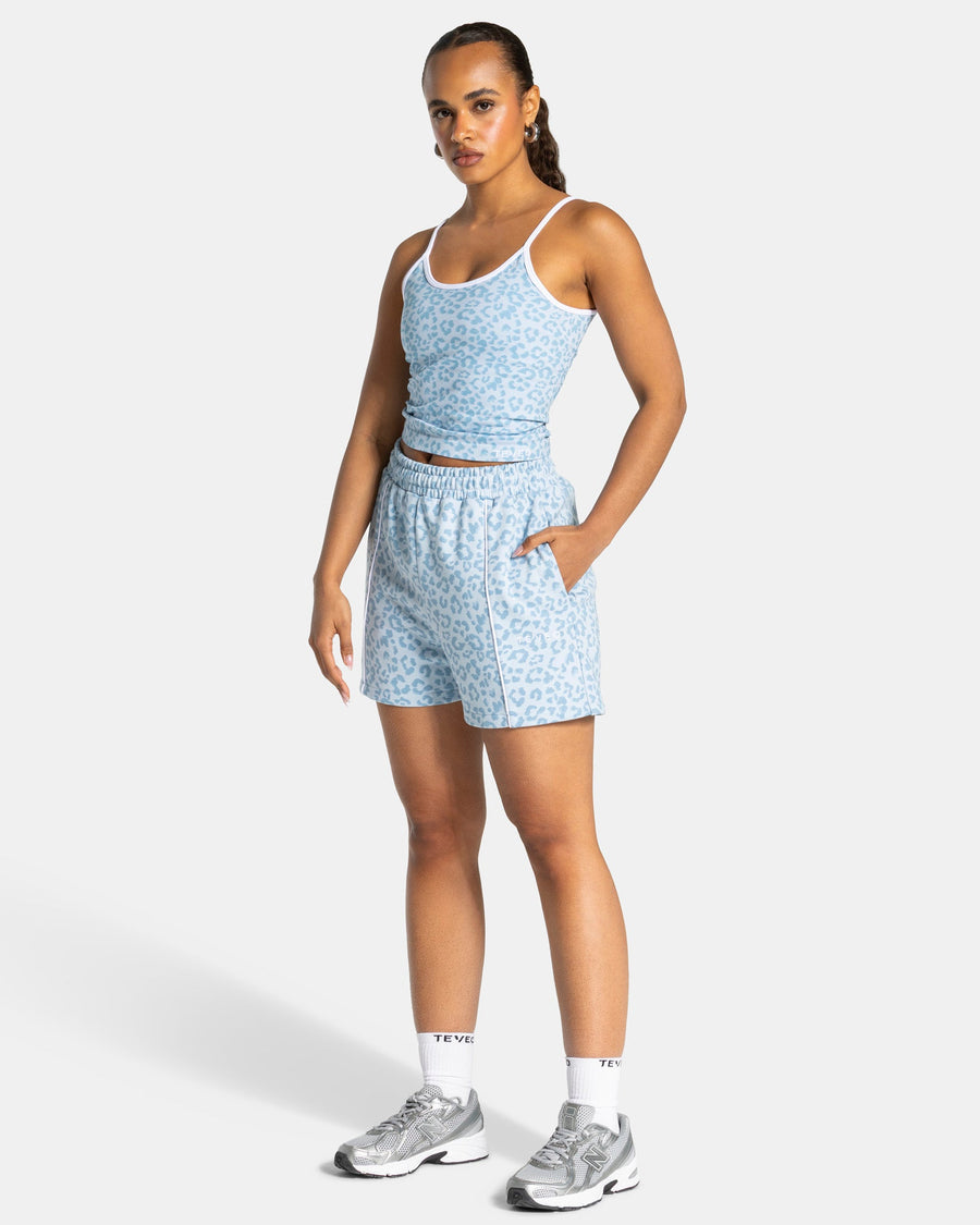 Contrastline Oversized Shorts "Leo Babyblau"