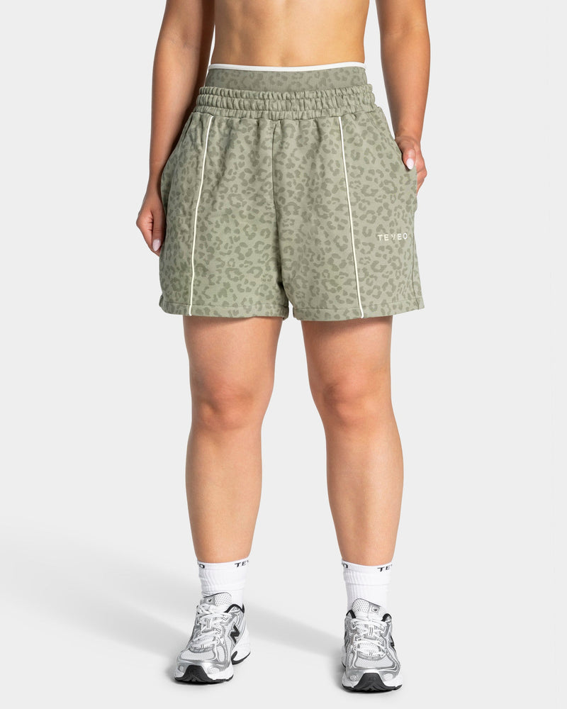 Contrastline Oversized Shorts "Leo Khaki"