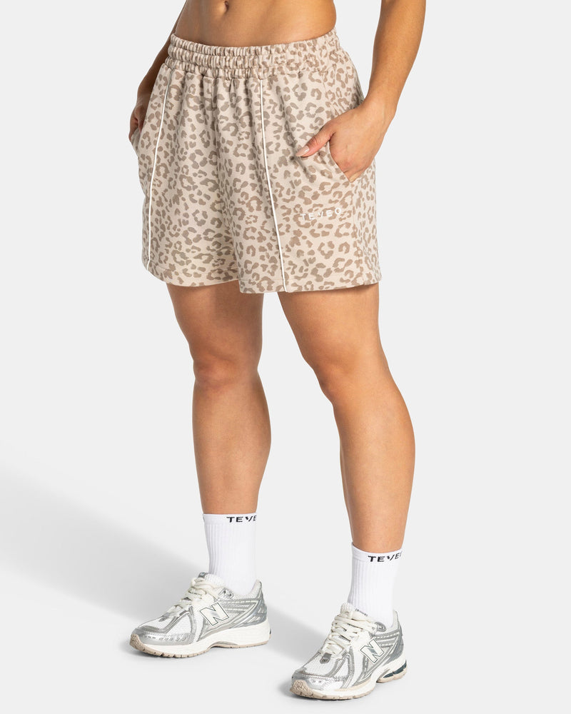 Contrastline Oversized Shorts "Leo Cream"