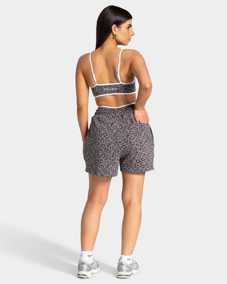 Contrastline Oversized Shorts "Leo Graphit"