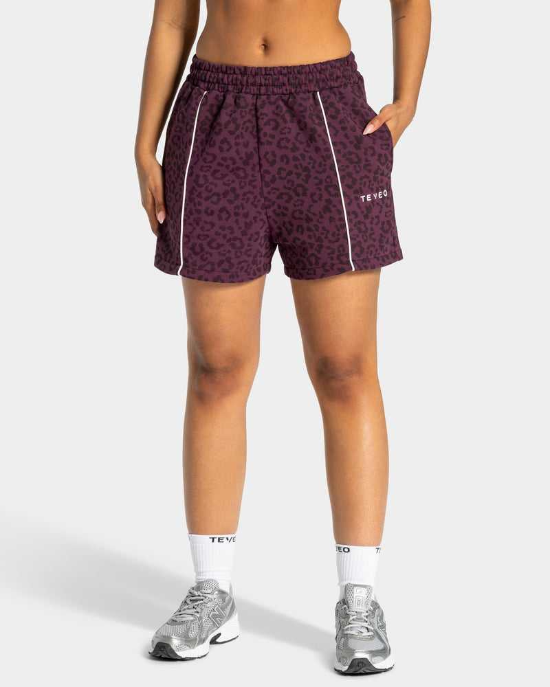 Contrastline Oversized Shorts "Leo Merlot"