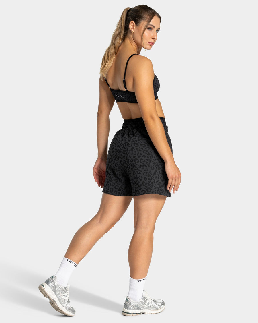 Contrastline Oversized Shorts "Leo Schwarz"