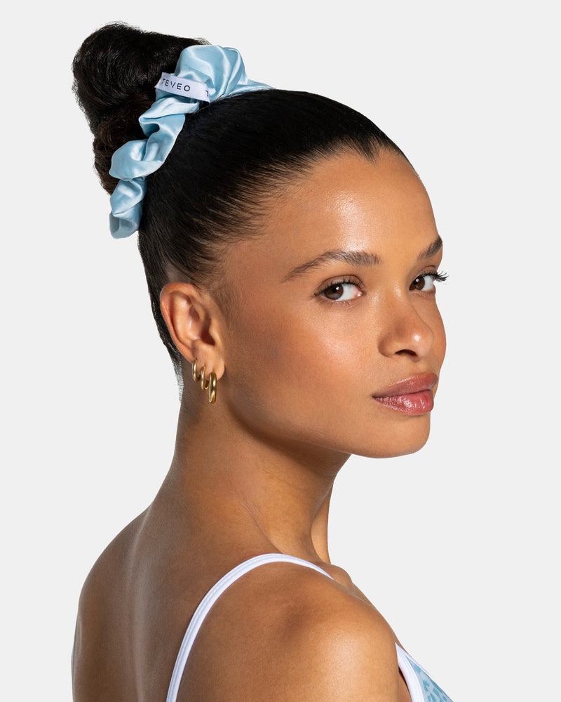 Contrastline Scrunchies (2er-Pack) "Leo - Babyblau"