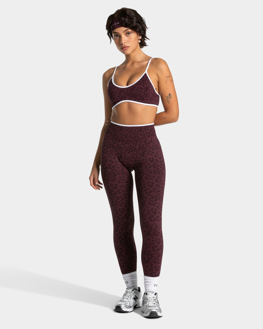 Contrastline Sculpt Scrunch Leggings "Leo Merlot"