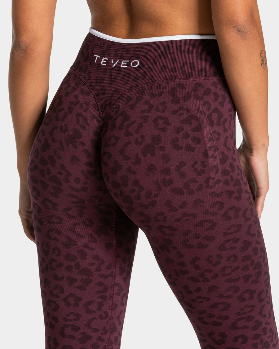 Contrastline Sculpt Scrunch Leggings "Leo Merlot"