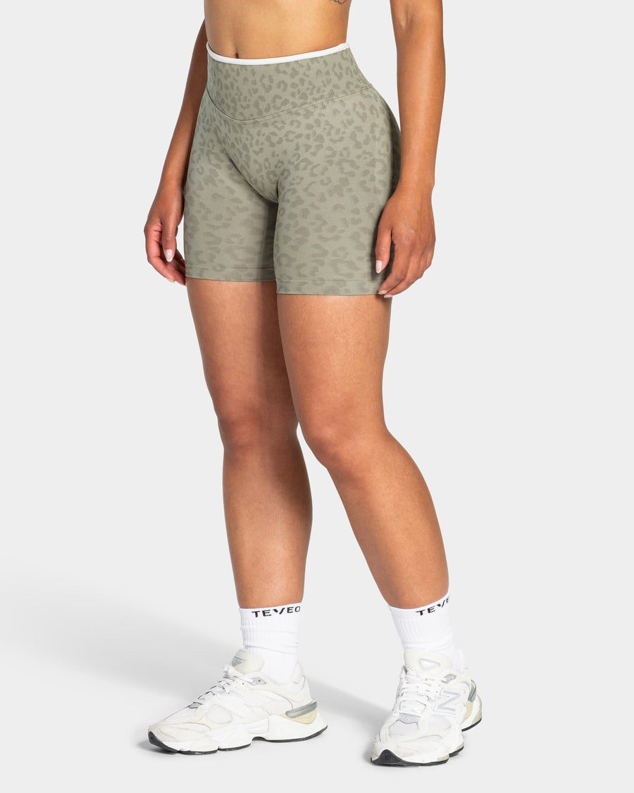 Contrastline Sculpt Scrunch Shorts "Leo Khaki"
