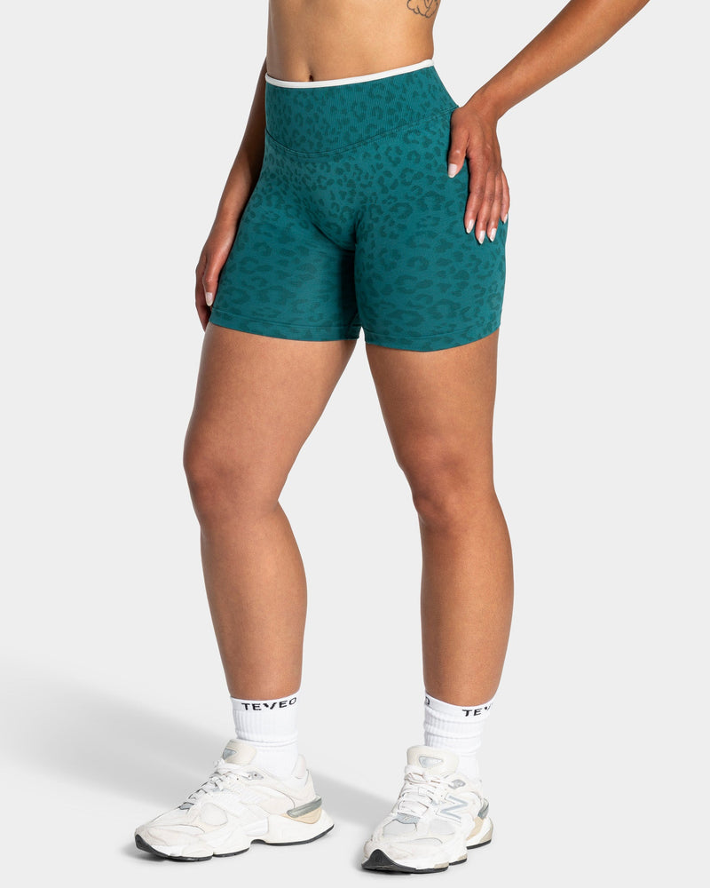 Contrastline Sculpt Scrunch Shorts "Leo Petrol"