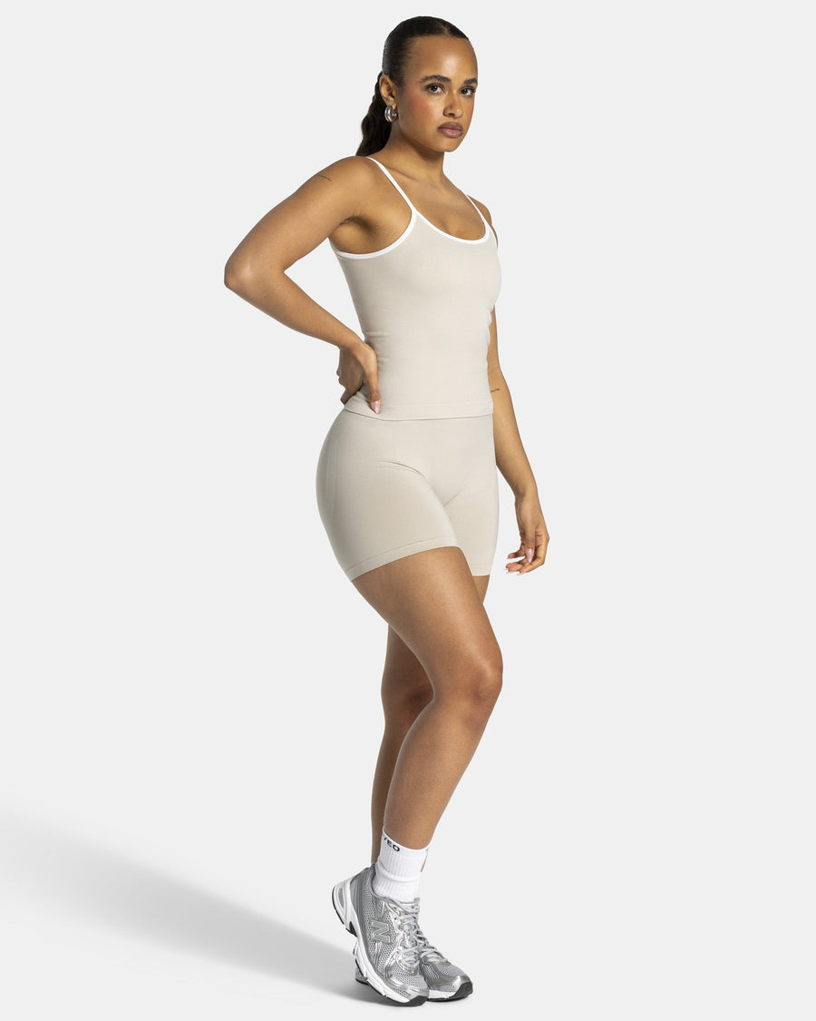 Contrastline Shorts "Cream"
