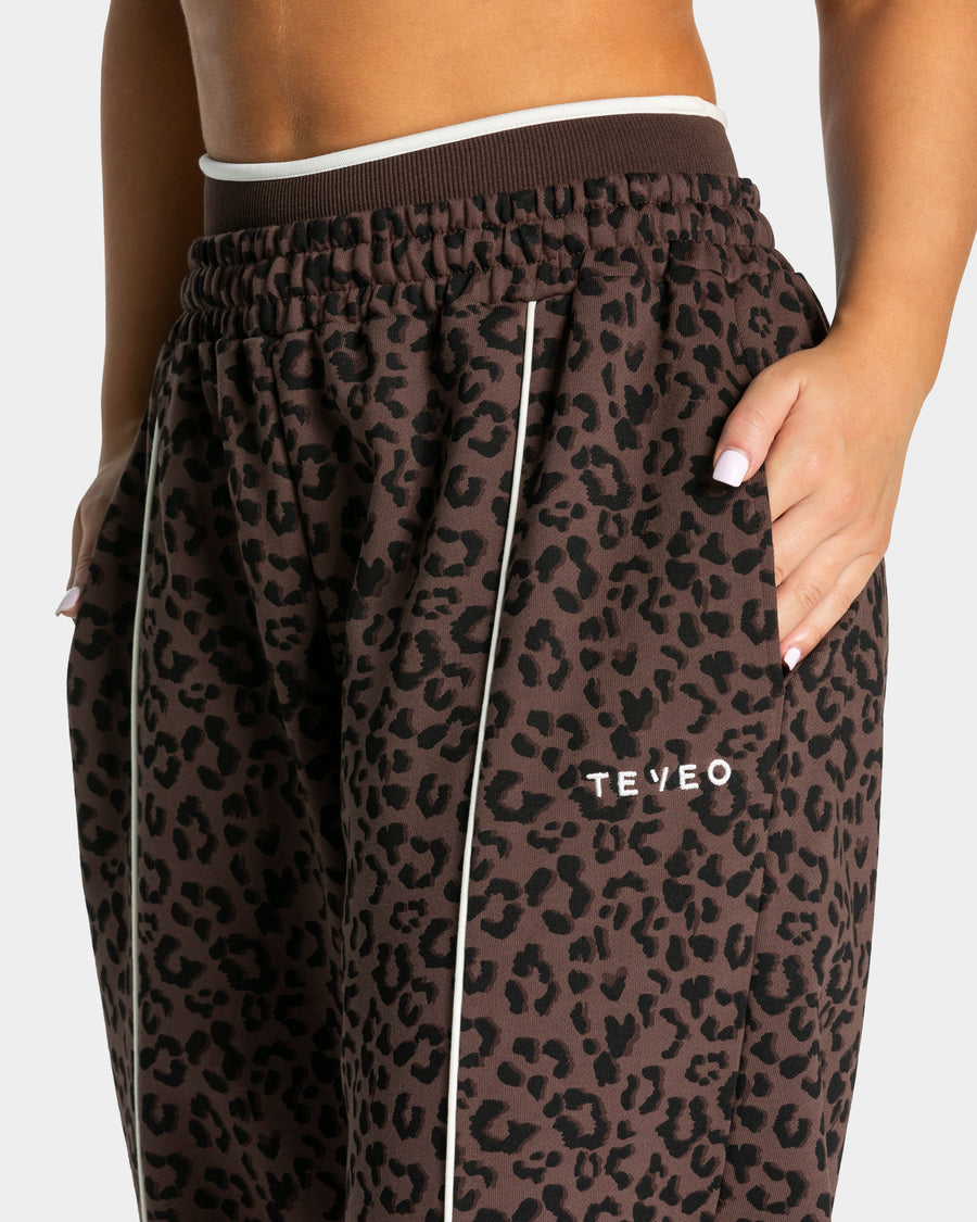 Contrastline Wide Leg Jogger "Leo Espresso"