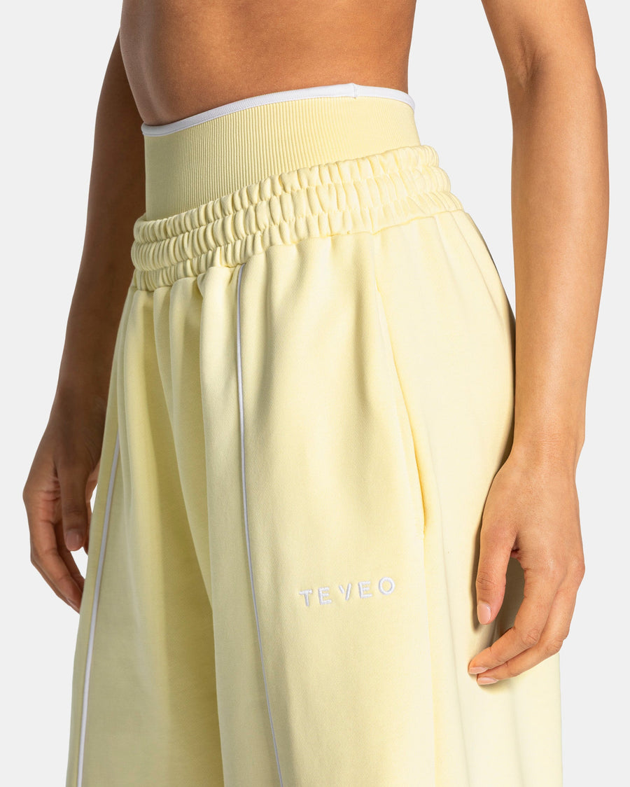 Contrastline Wide Leg Jogger "Butter Yellow"