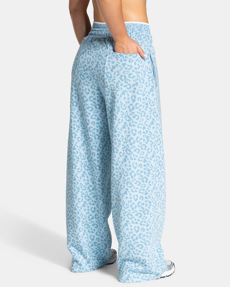 Contrastline Wide Leg Jogger "Leo Babyblau"