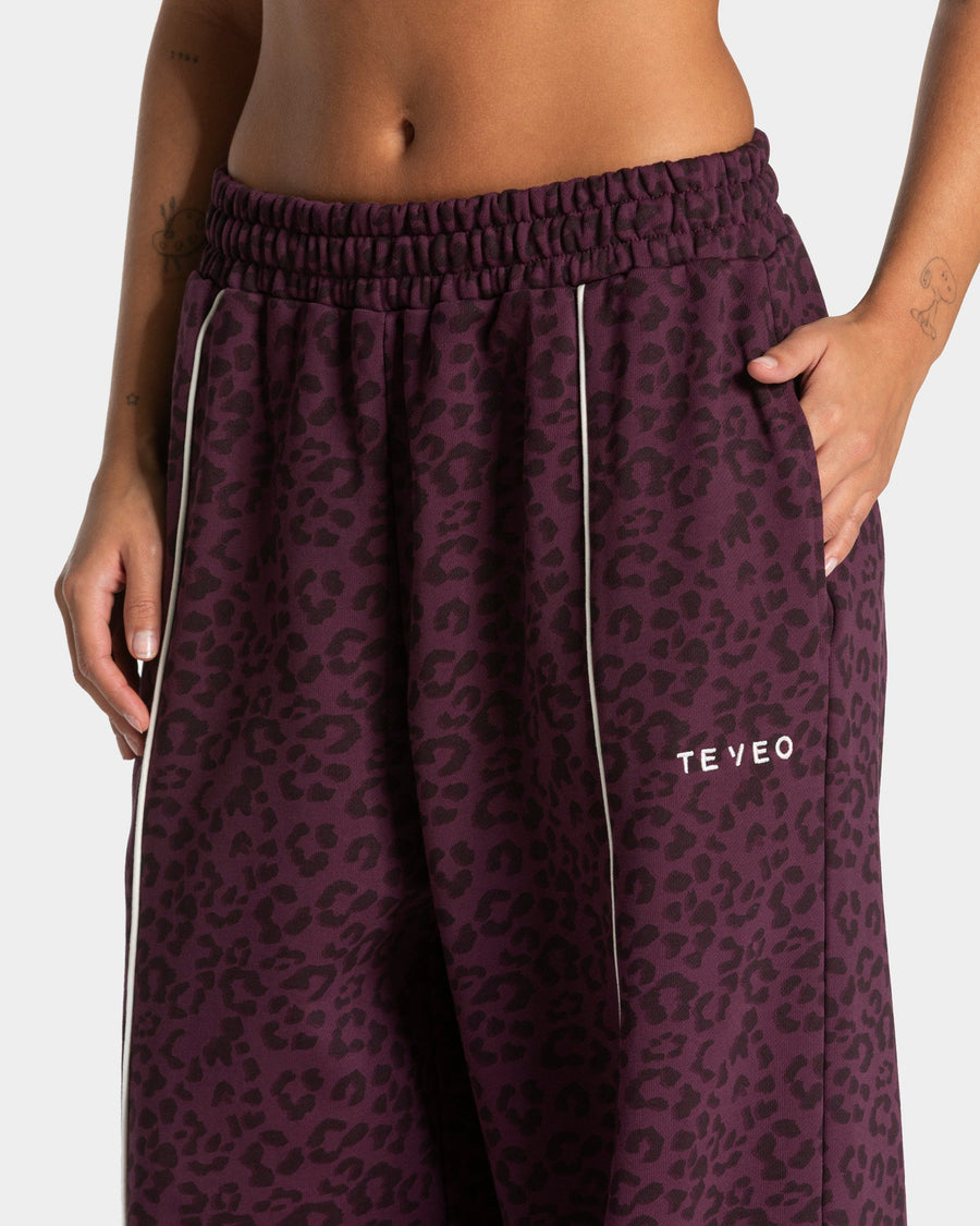 Contrastline Wide Leg Jogger "Leo Merlot"