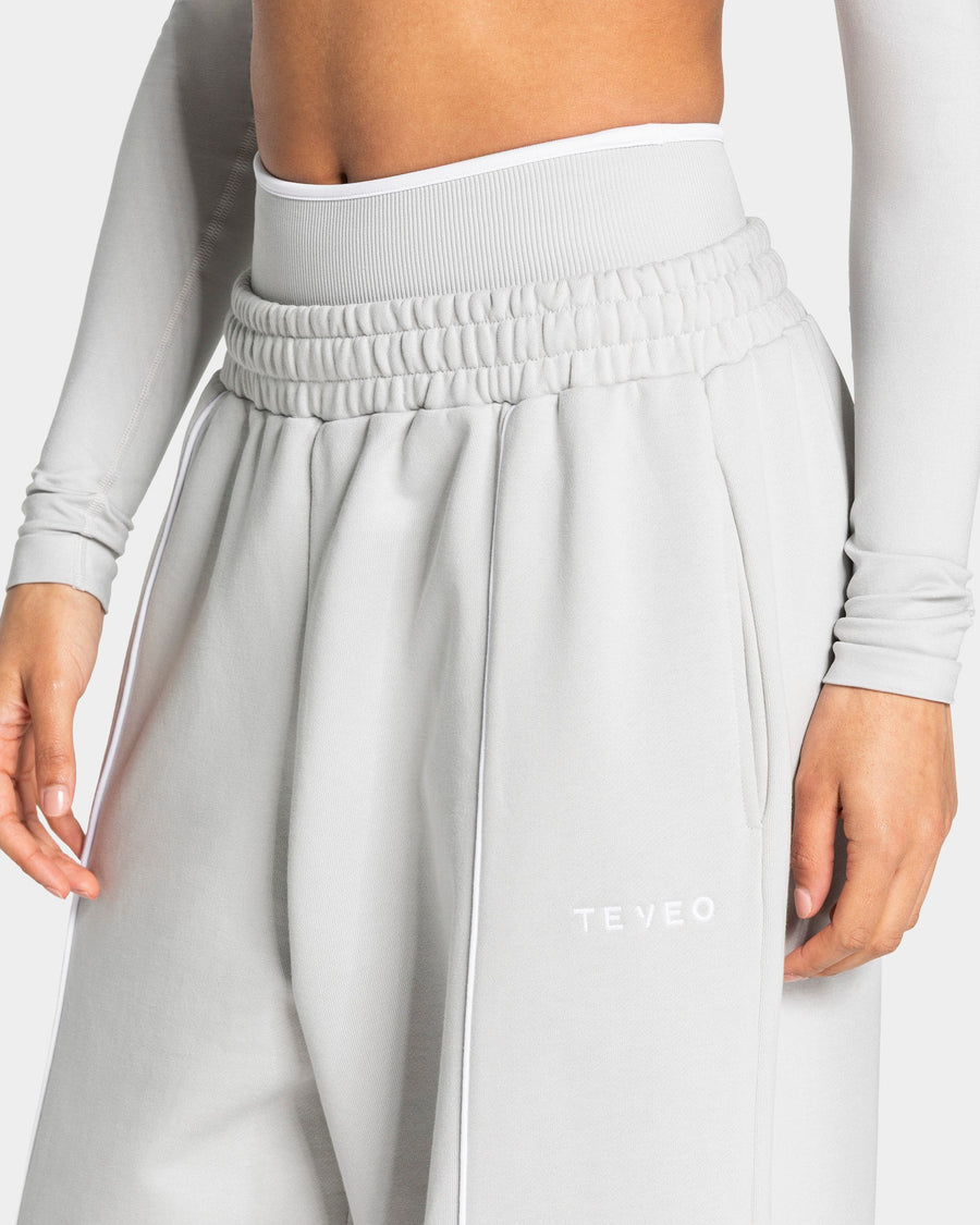Contrastline Wide Leg Jogger "Moon"