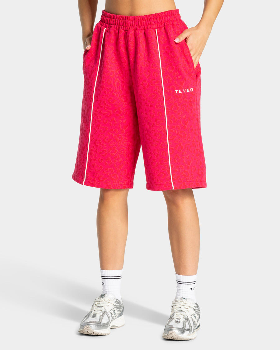 Contrastline Oversized Jorts "Leo Berry"