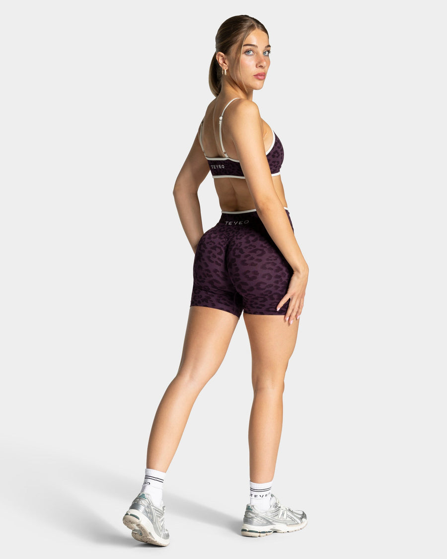 Contrastline Shorts "Leo Blackberry"
