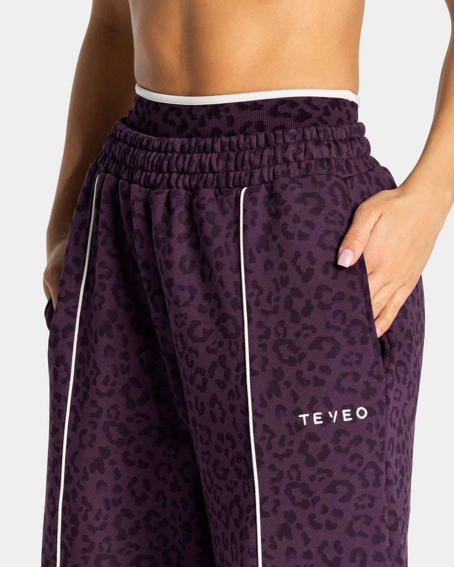 Contrastline Wide Leg Jogger "Leo Blackberry"
