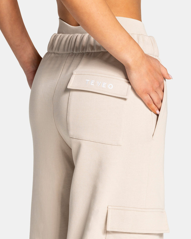 Lift Wide Leg Cargo Jogger "Cream"