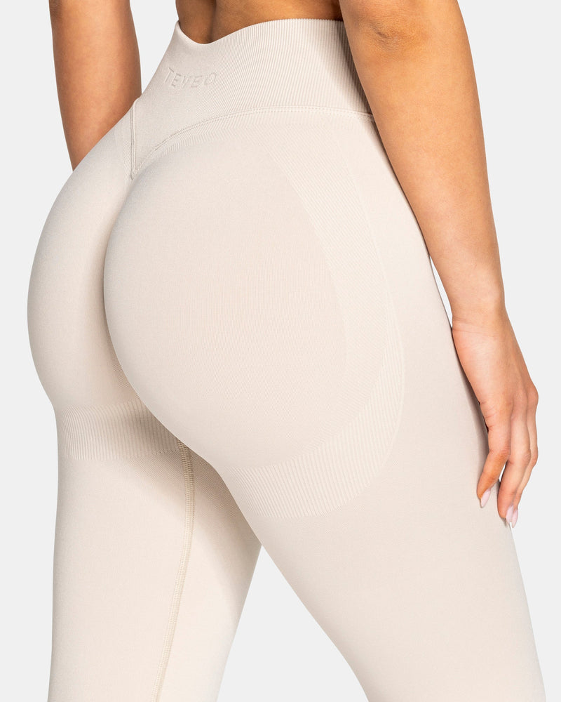 Lift Sculpt Scrunch Leggings "Cream"