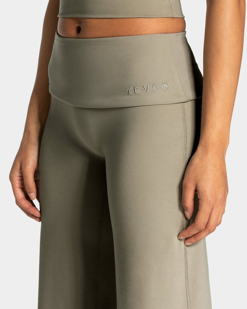 Mellow Fold Over Straight Leg Pants Regular "Khaki"