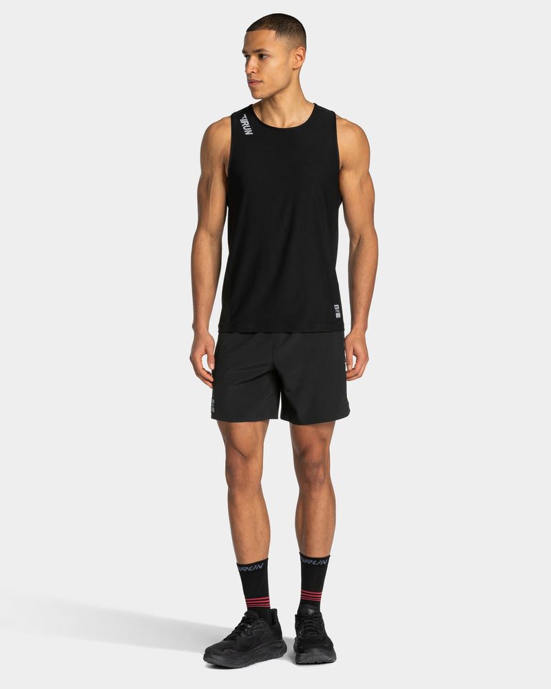 RUN Shorts 7 Inch "Schwarz"