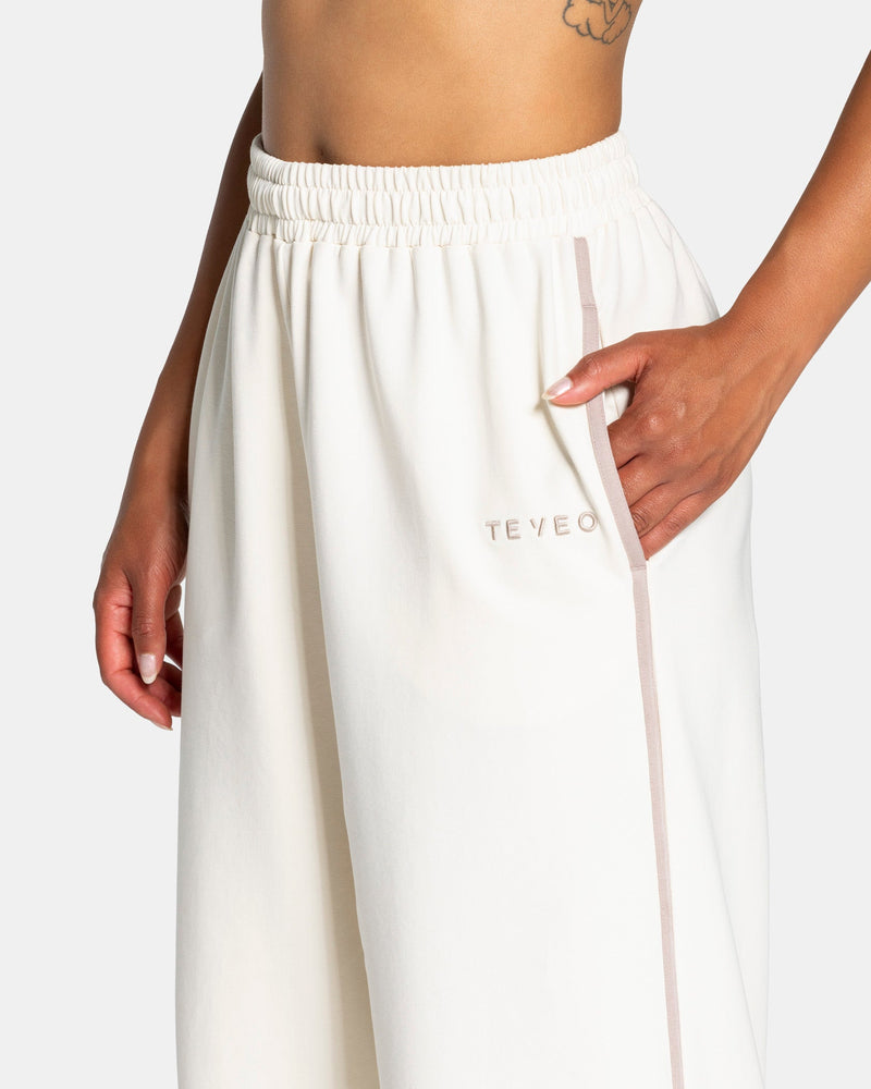 Soft Wide Leg Jogger Regular "Off White"