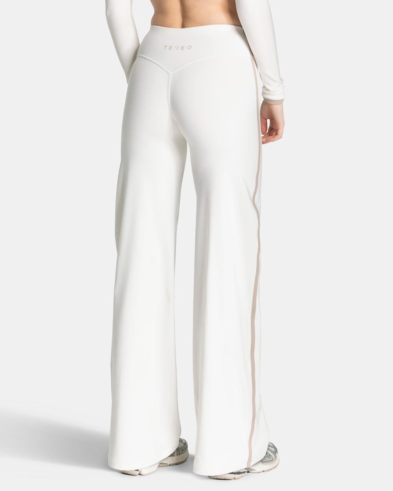 Soft Straight Leg Pants Regular "Off White"