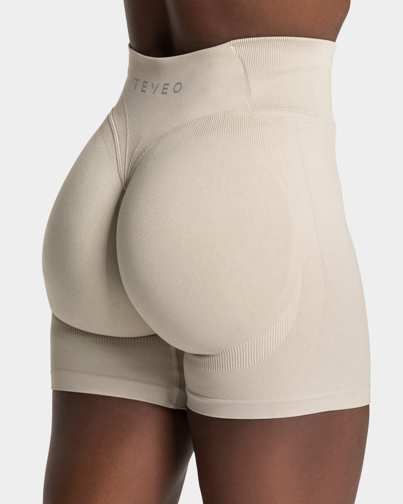 END Running Sculpt Scrunch Shorts "Latte"