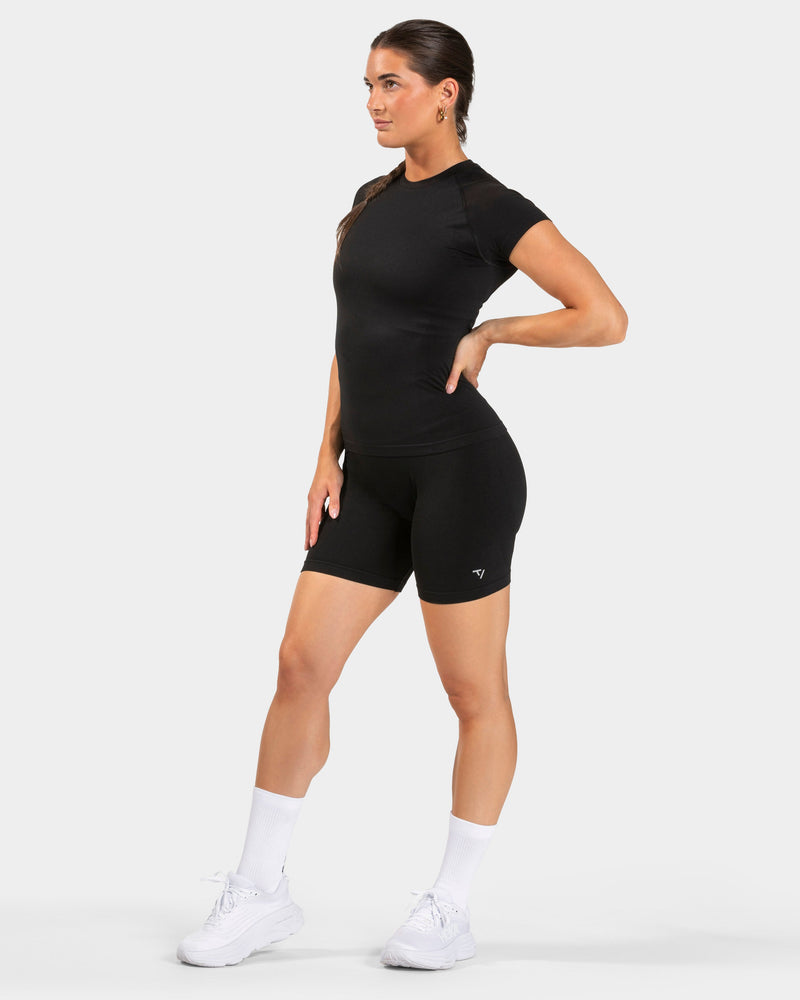 END Running Sculpt Scrunch Shorts "Schwarz"