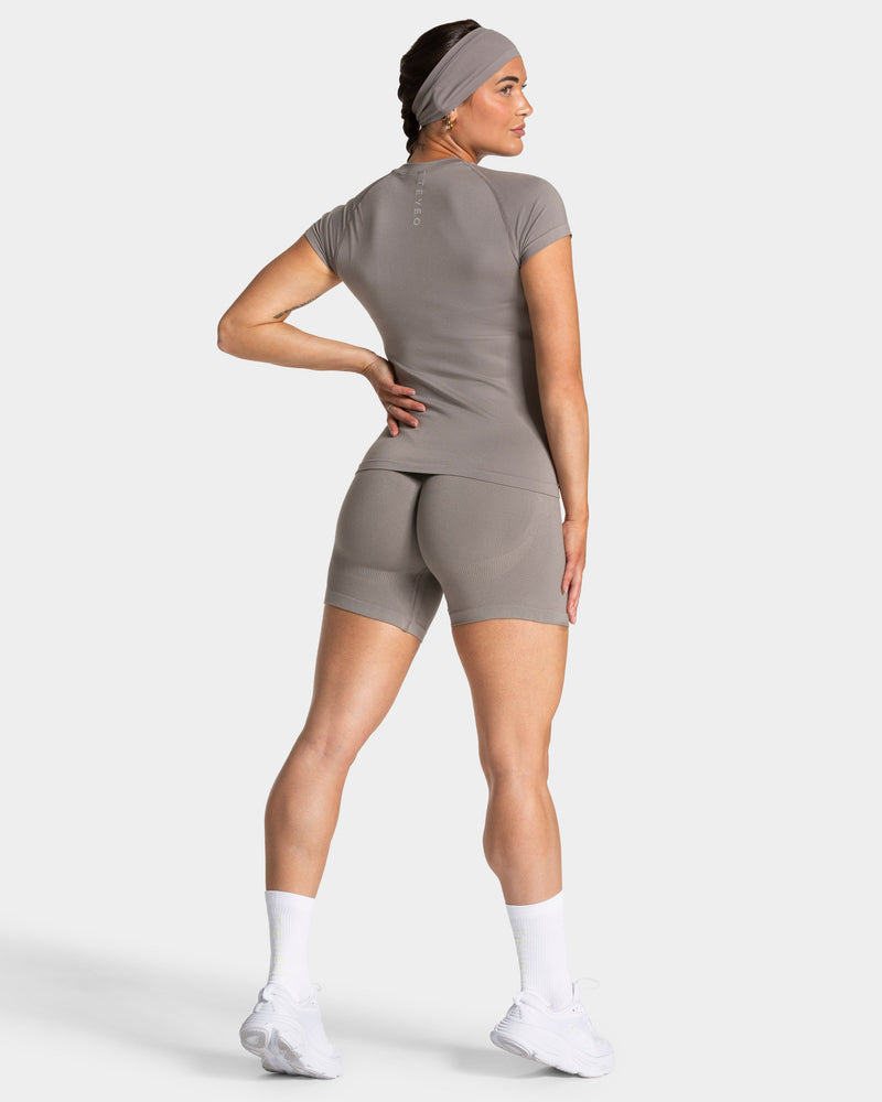 END Running Sculpt Scrunch Shorts "Smoke"